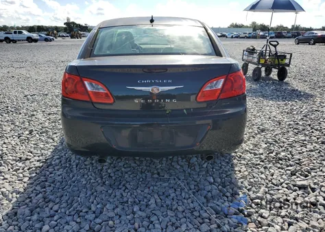 2010 Chrysler Sebring Limited z USA, uszkodzony, nr VIN 1C3CC5FV0AN157590